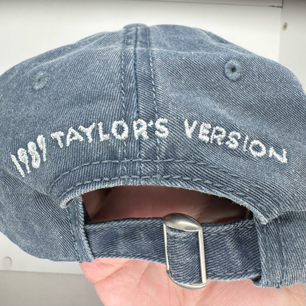 Taylor Swift~ 1989 Taylor’s Version Adjustable Hat Blue Denim OS - Picture 4 of 7